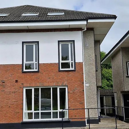 Glasan Village Holiday City - Close To Races Holiday home Galway